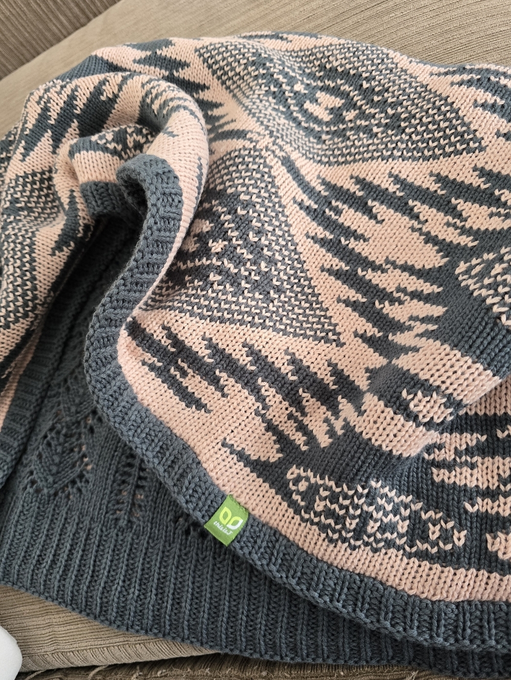 Geometric Knit Scarf - Picture 3 of 3
